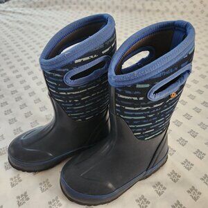 Bogs Winter Boots for a Toddler Size 10